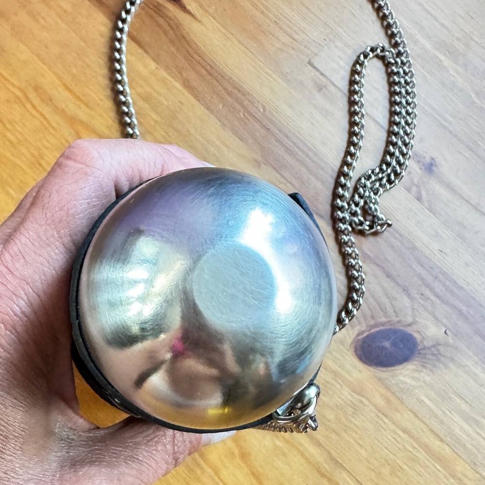 Geranium vintage black and silver metal and steel capsule bag - Picture 3 of 12
